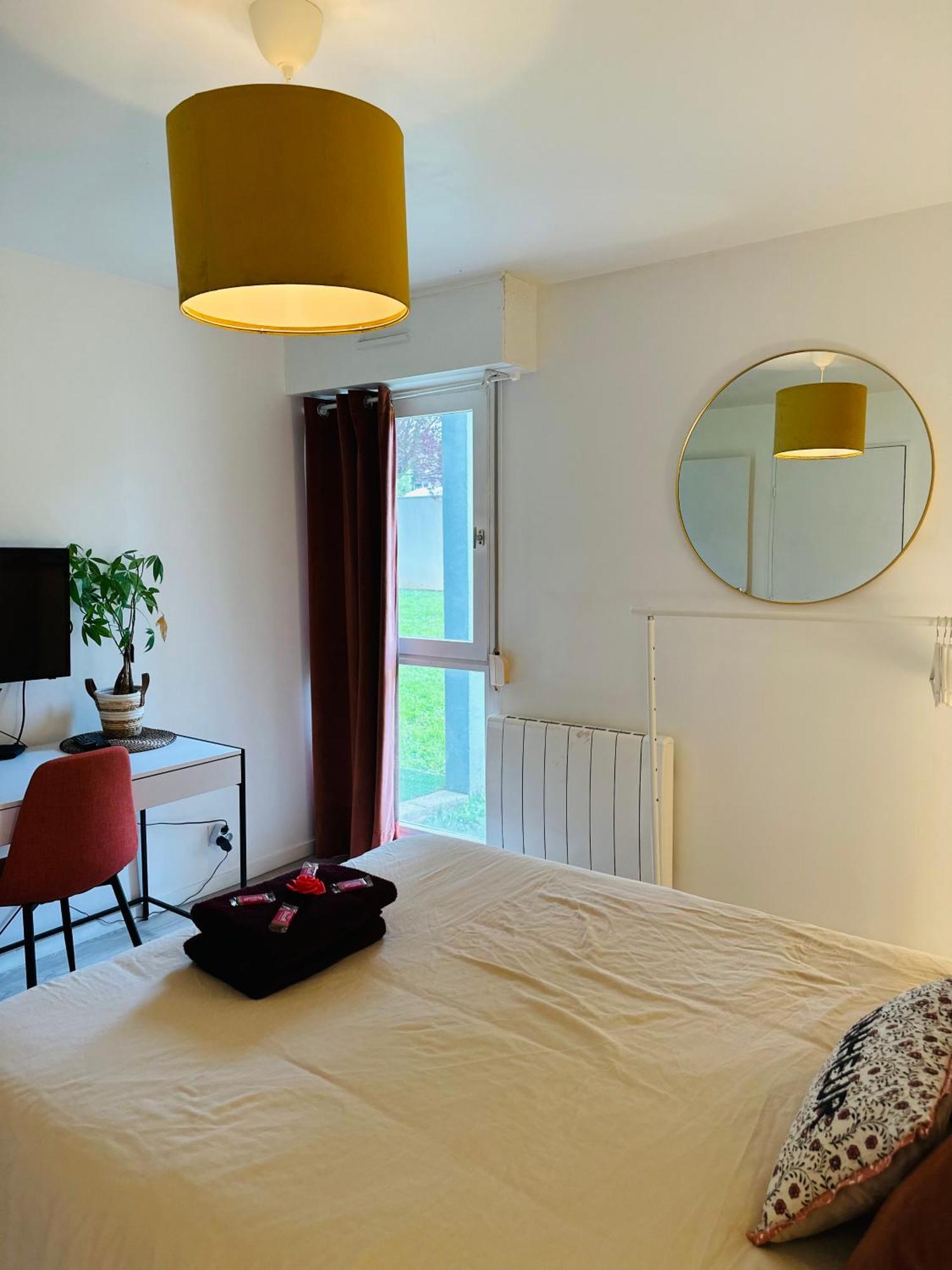 Chez Jade - Spa, Gare Et Centre Ville แรนส์ ภายนอก รูปภาพ